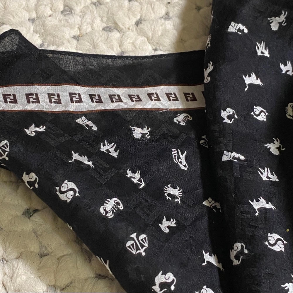 FENDI Authentic FF Logo Signature Black Scarf - Picture 3 of 8